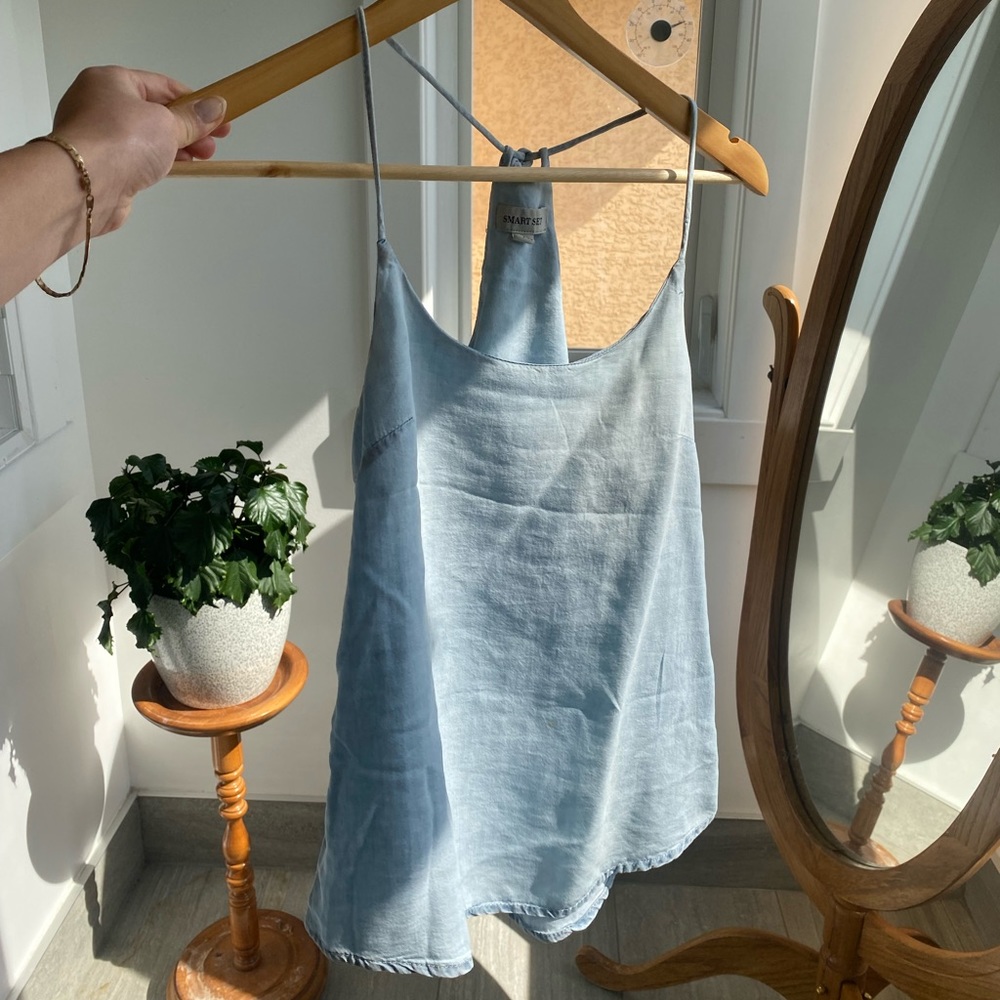 Tie back top